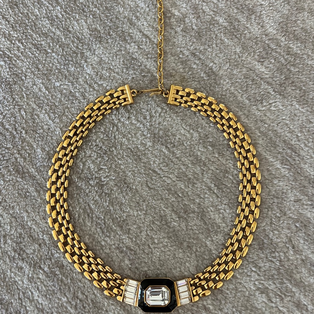 Elegant Gold and Black Necklace